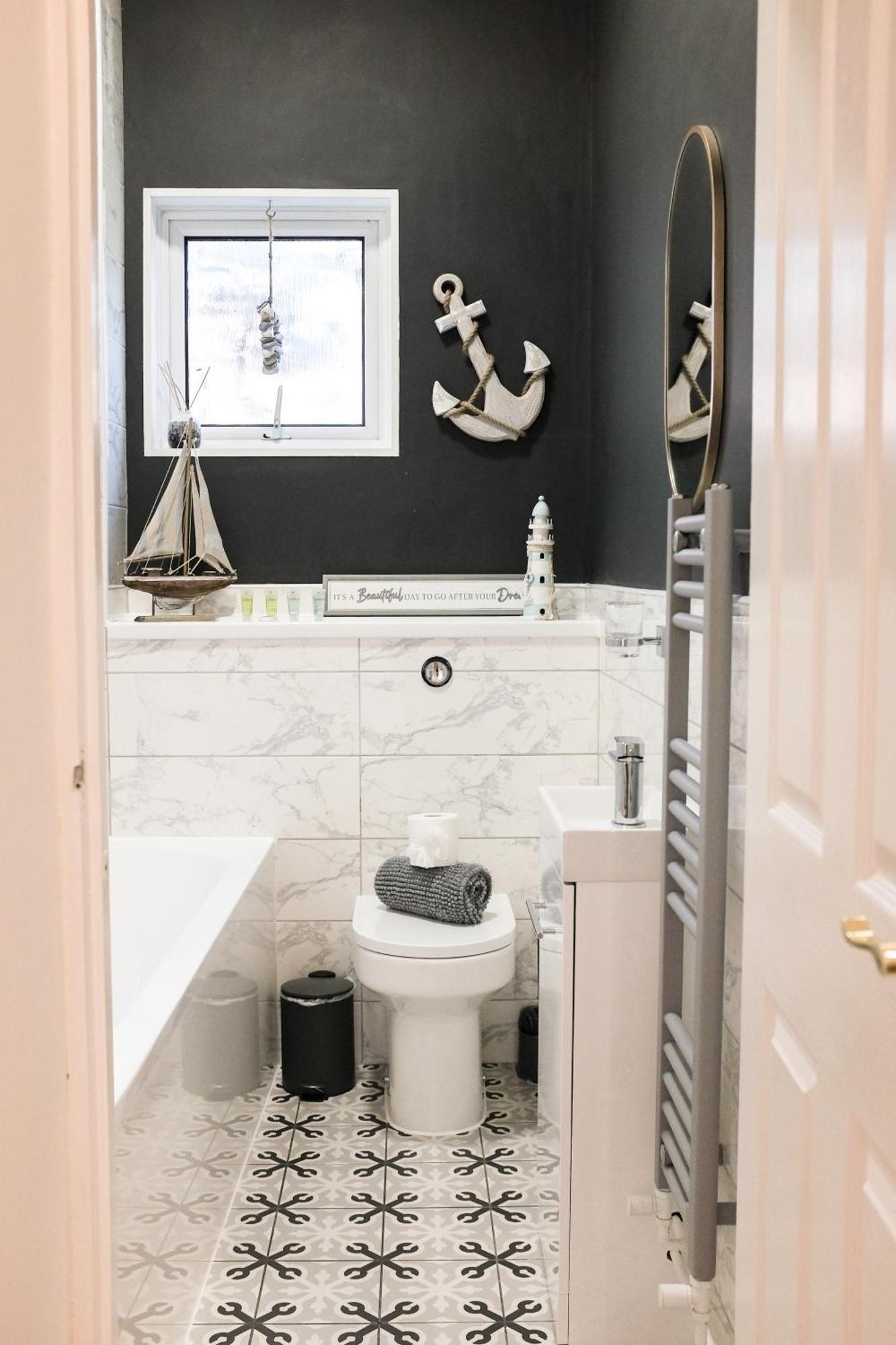 *newly Refurbished *central Appartement *
